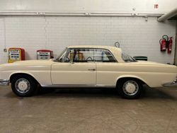 Beige Utilisé 1965 Mercedes 220 SE Coupé | 37 900 €