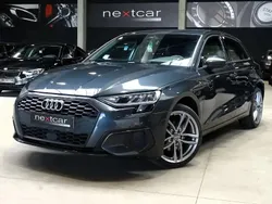 Gris Utilisé 2021 Audi A3 Sportback Berline | 19 790 € (Prix juste)