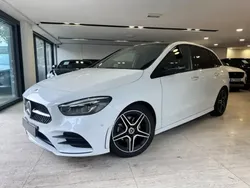 Blanc Utilisé 2019 Mercedes B200 AMG line Monospace | 24 990 €