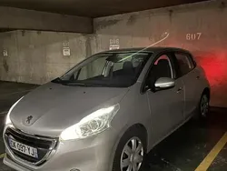 Utilisé 2014 Peugeot 208 Allure Citadine | 5 700 € (Prix juste)