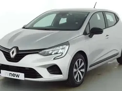 Gris Utilisé 2023 Renault Clio V Equilibre Citadine | 16 490 € (Prix juste)