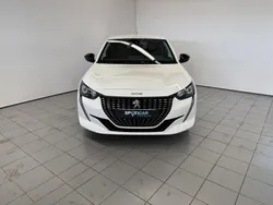 Blanc Utilisé 2024 Peugeot 208 Style Citadine | 13 990 € (Prix juste)