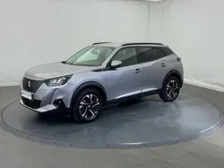 Gris Utilisé 2021 Peugeot e-2008 Allure SUV | 16 590 € (Prix juste)