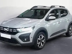 Gris Utilisé 2024 Dacia Sandero Expression Citadine | 16 490 € (Prix juste)