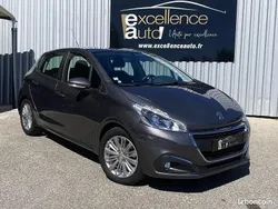Gris Utilisé 2018 Peugeot 208 Allure Citadine | 8 990 € (Prix juste)