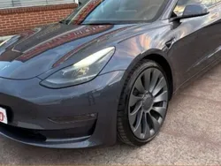 Utilisé 2022 Tesla Model 3 Performance Berline | 31 990 € (Prix juste)
