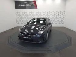 Gris Utilisé 2025 Kia Ceed Active Berline | 26 890 € (Prix juste)