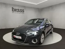 Gris Utilisé 2024 Audi A3 Advanced Plus Berline | 32 300 € (Prix juste)