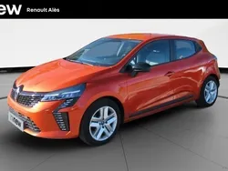 Orange Utilisé 2024 Renault Clio V Evolution Citadine | 13 990 € (Bon prix)
