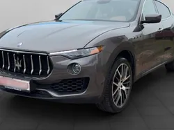 Gris Utilisé 2019 Maserati Levante SUV | 39 900 €