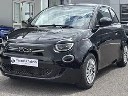 Noir Utilisé 2022 Fiat 500e Action Citadine | 13 308 € (Prix juste)