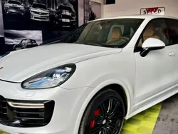 Blanc Utilisé 2016 Porsche Cayenne SUV | 41 990 €
