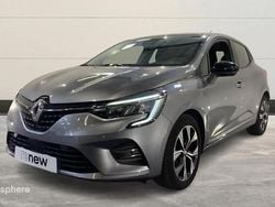 Gris Utilisé 2023 Renault Clio V Evolution Berline | 13 499 € (Bon prix)