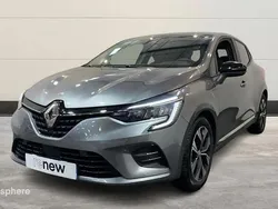 Gris Utilisé 2023 Renault Clio V Evolution Berline | 15 299 € (Prix juste)
