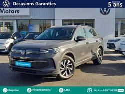 Gris Utilisé 2024 VW Tiguan Life SUV | 41 380 € (Prix cher)