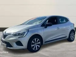 Gris Utilisé 2023 Renault Clio V Equilibre Berline | 15 599 € (Prix juste)
