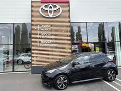Noir Utilisé 2024 Toyota Yaris Hybrid Design | 23 480 € (Prix juste)