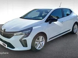 Blanc Utilisé 2024 Renault Clio V Evolution Berline | 14 980 € (Bon prix)