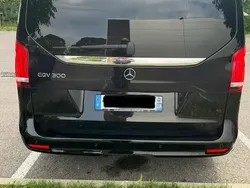 Noir Utilisé 2023 Mercedes EQV300 Avantgarde Monospace | 55 000 € (Prix cher)