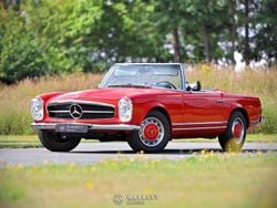 Rouge Utilisé 1969 Mercedes SL280 Cabriolet | 68 450 €