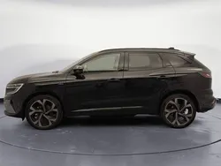 Noir Utilisé 2024 Renault Austral Iconic Esprit Alpine SUV | 37 690 € (Prix juste)