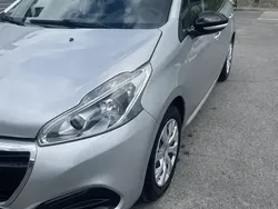 Utilisé 2015 Peugeot 208 Active Citadine | 6 499 € (Bon prix)