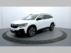 Blanc Nouvelle 2024 Renault Espace Iconic Monospace | 41 699 € (Prix juste)