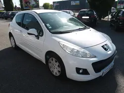 Blanc Utilisé 2013 Peugeot 207 Berline | 6 490 € (Prix juste)