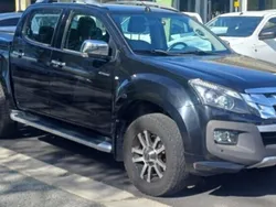 Utilisé 2014 Isuzu D-Max Pick-up | 24 900 € (Prix assez cher)