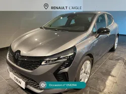 Gris Utilisé 2024 Renault Clio V Evolution Citadine | 15 990 € (Prix juste)