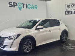 Blanc Utilisé 2021 Peugeot e-208 Business-Line Citadine | 19 900 € (Prix assez cher)