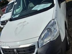 Blanc Utilisé 2018 Peugeot Partner Van | 10 500 €