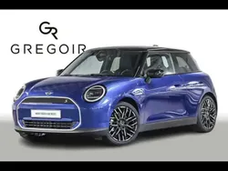 Bleu Nouvelle 2024 Mini Cooper SE Favoured Citadine | 38 950 €