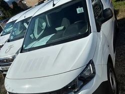 Blanc Utilisé 2019 Peugeot Partner Van | 10 800 €