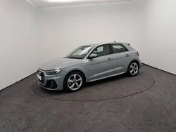 Gris flèche nacré Utilisé 2022 Audi A1 Sportback S-Line Citadine | 21 900 € (Prix juste)