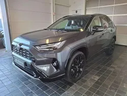 Gris Utilisé 2025 Toyota RAV4 Hybrid Plus SUV | 54 348 € (Prix assez cher)