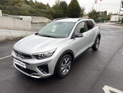 Gris Utilisé 2024 Kia Stonic GT-Line SUV | 20 499 € (Prix juste)