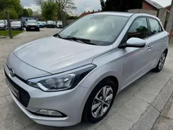Gris Utilisé 2017 Hyundai i20 Berline | 7 490 €
