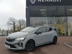 Gris rafale Occasion 2024 Renault Clio V Berline | 20 990 € (Prix cher)