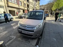 Utilisé 2012 Citroën Berlingo Monospace | 4 000 €