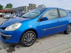Bleu Utilisé 2006 Renault Clio III Berline | 2 990 € (Prix juste)