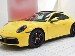 Jaune Utilisé 2019 Porsche 911 Carrera 4S Coupé | 139 900 € (Bon prix)