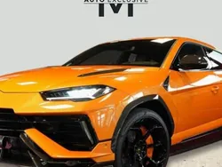 Utilisé 2023 Lamborghini Urus SUV | 324 900 € (Prix cher)