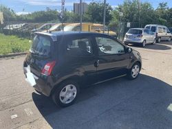 Noir Utilisé 2008 Renault Twingo Dynamique Citadine | 3 790 € (Prix cher)