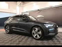 Noir Utilisé 2020 Audi e-tron S-Line SUV | 26 950 € (Prix juste)