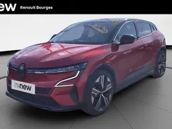 Rouge Utilisé 2022 Renault Mégane Iconic Berline | 26 990 € (Prix juste)