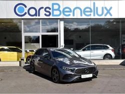 Gris Nouvelle 2025 Mercedes A200 AMG line Berline | 38 871 € (Prix juste)