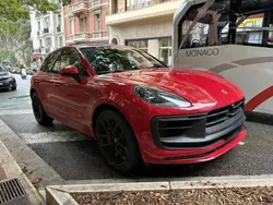 Rouge Utilisé 2021 Porsche Macan SUV | 79 900 € (Super prix)