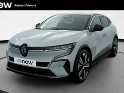 Gris Utilisé 2023 Renault Mégane Iconic Berline | 27 500 € (Bon prix)