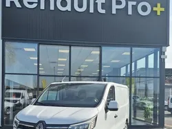 Blanc Nouvelle 2025 Renault Trafic Van | 38 680 € (Prix assez cher)